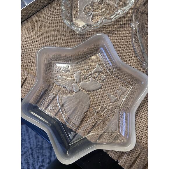 Lot Of 3 Serving Platter Bowls Tray Christmas Holiday Heavy Glass Angel Figures - Picture 10 of 10